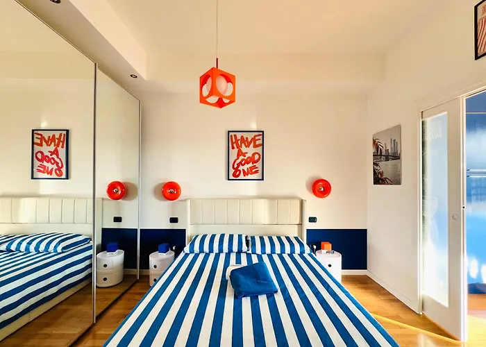 Eclectic Design Apartment, Colosseo - Termini Daire Roma