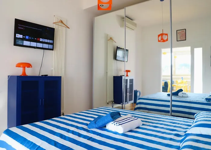 Eclectic Design Apartment, Colosseo - Termini Daire